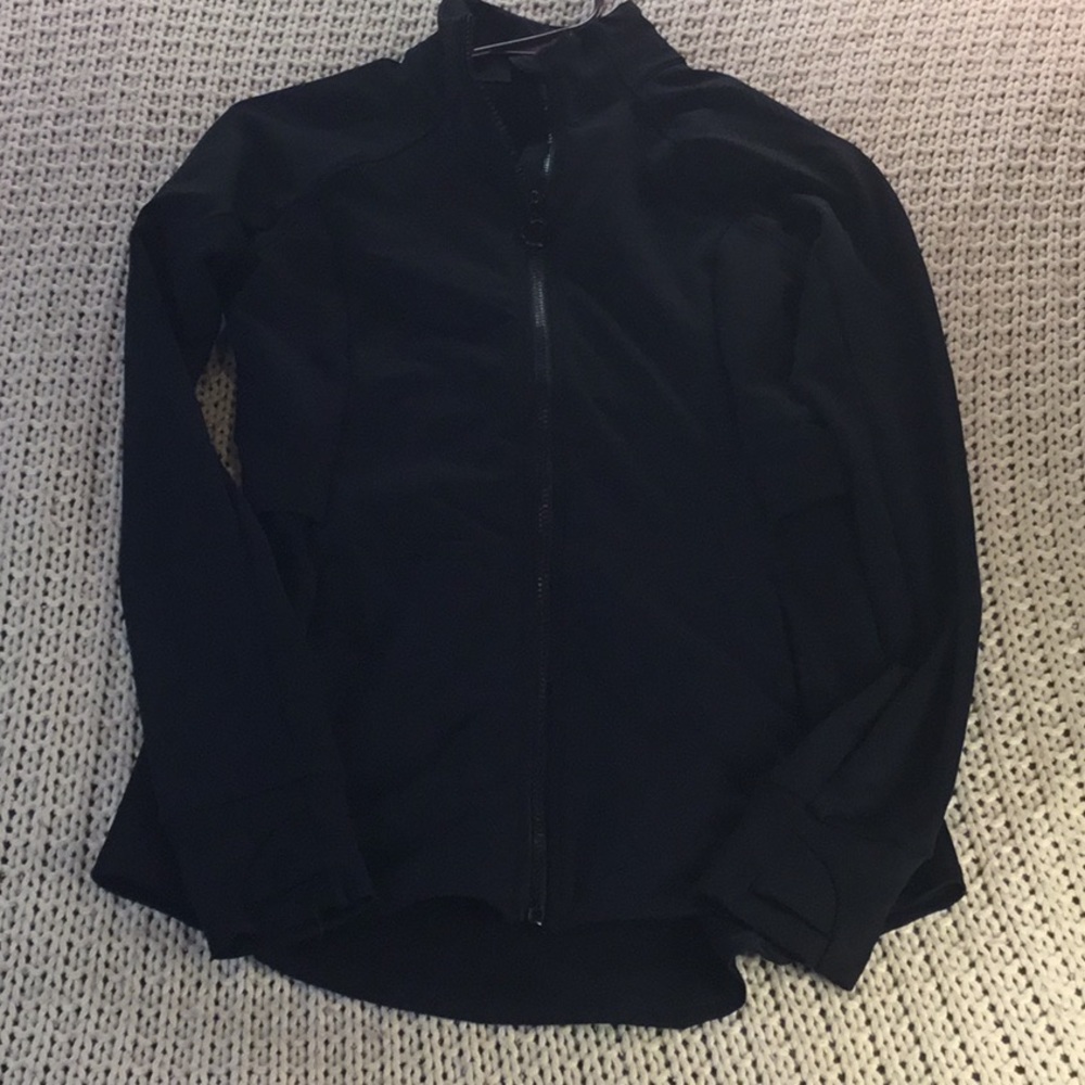 Fabletics Trinity Black Utility Jacket size XSmall multi pocket with thumb holes